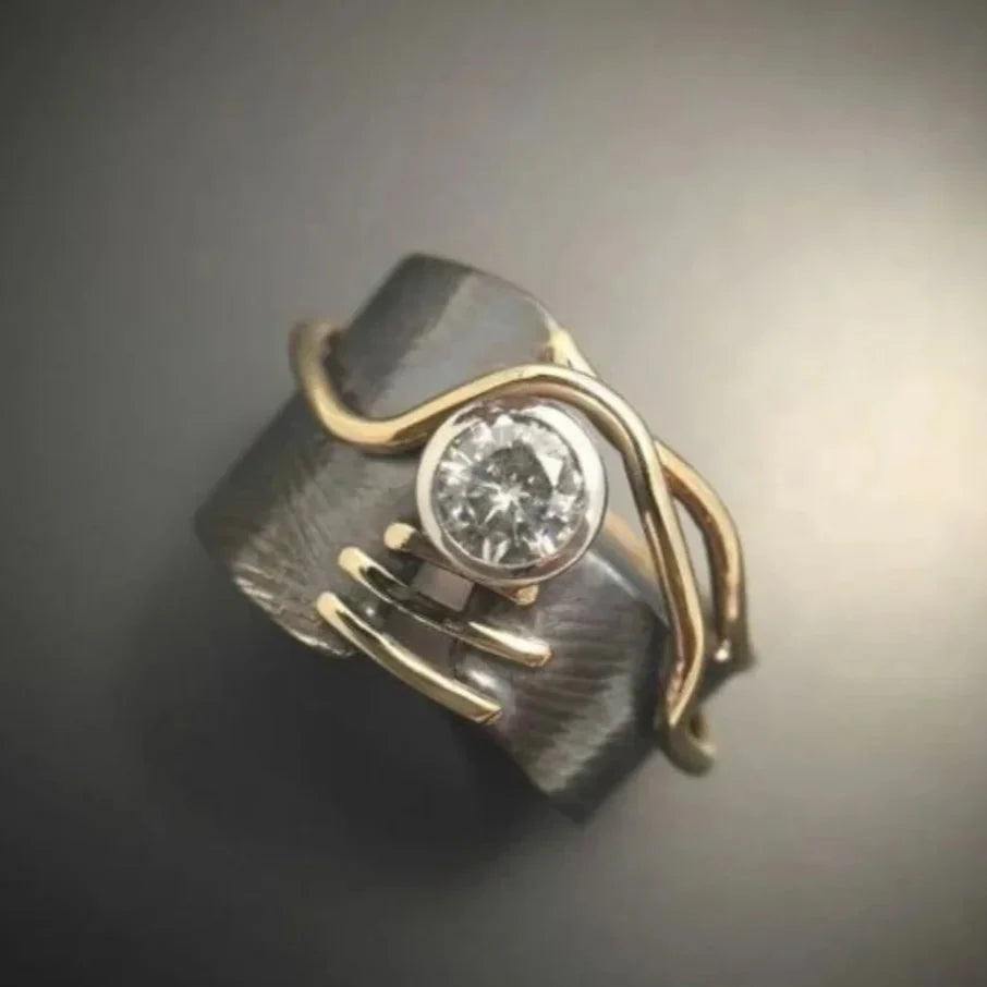 Antonina – Anillo Vintage de Zirconia Oscura Plateada