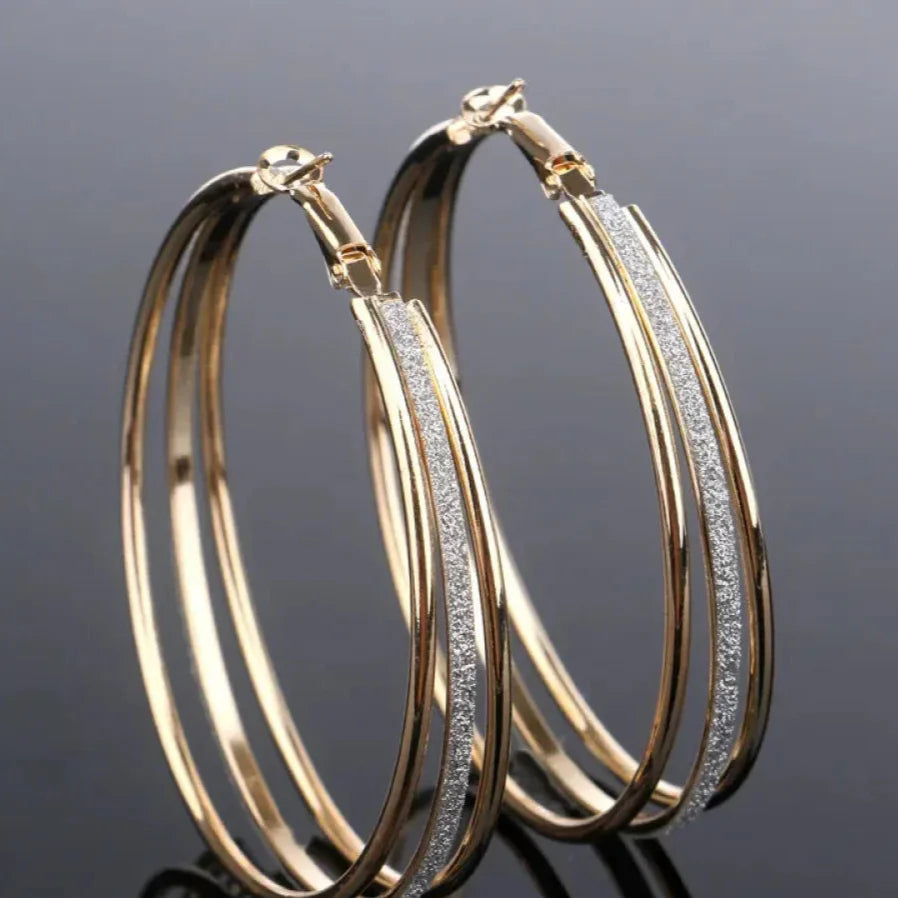 Novalee – Pendientes Aros Brillantes Vintage Dorados