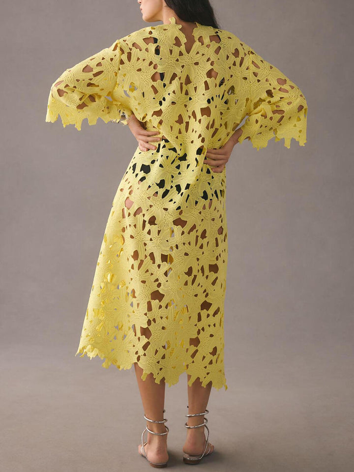 Ofelia - Vestido midi de manga larga con ojales florales