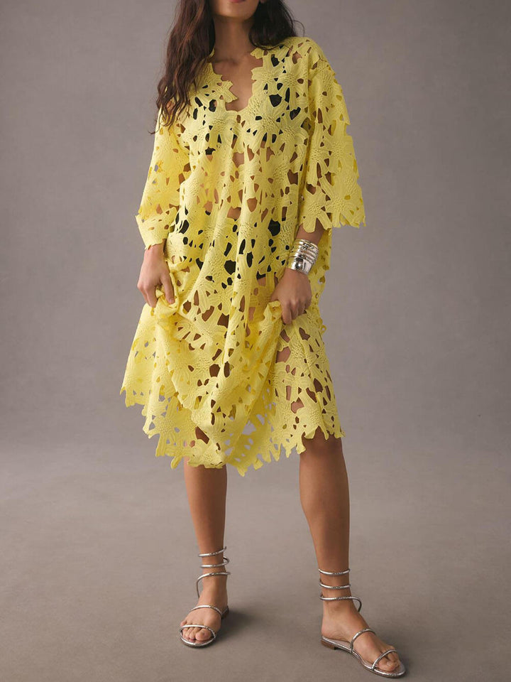 Ofelia - Vestido midi de manga larga con ojales florales