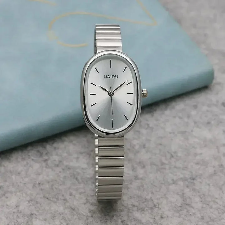 Valeria - Reloj de dama ovalado con pequeña esfera