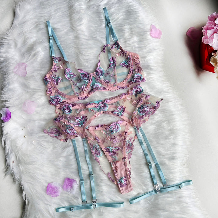 Clara | Conjunto de Lencería Floral Francesa de 3 Piezas