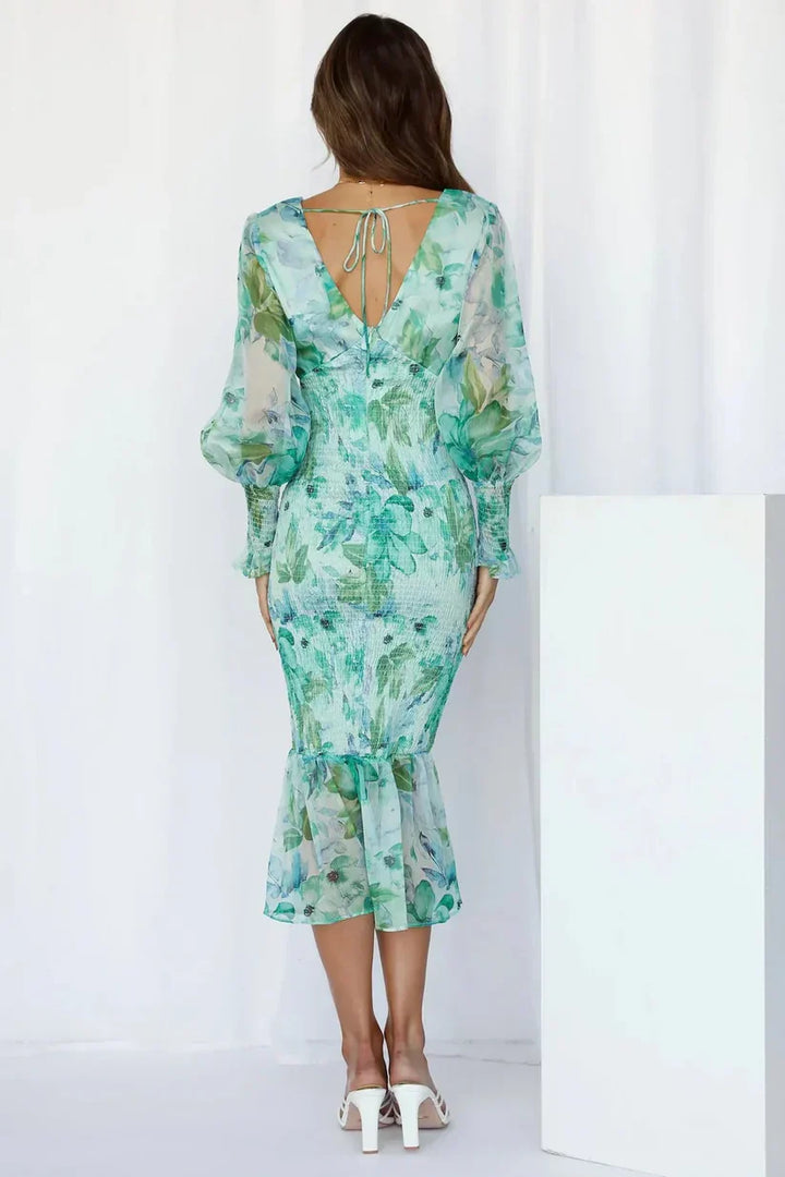 José | Impresionante Vestido de Flores
