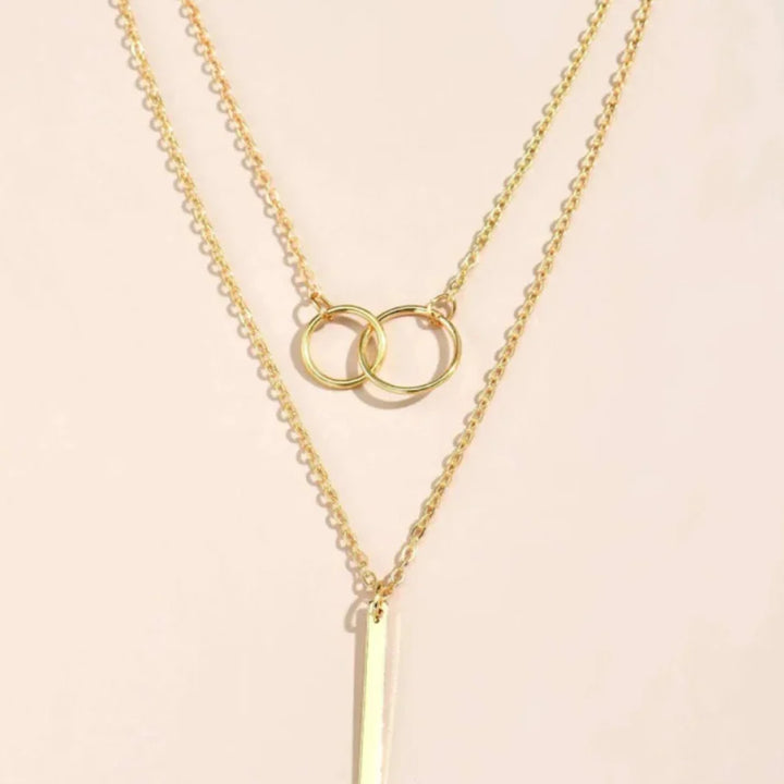 Jazmín – Collar de Doble Círculo en Oro Vintage